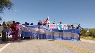 docentes autoconvocados cortan la ruta 46 en andalgala por reclamos salariales