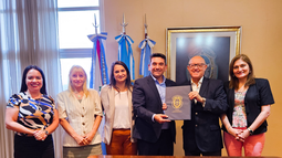 Firma de convenio entre la municipalidad de Fray Mamerto Esquiú y la UNLAR