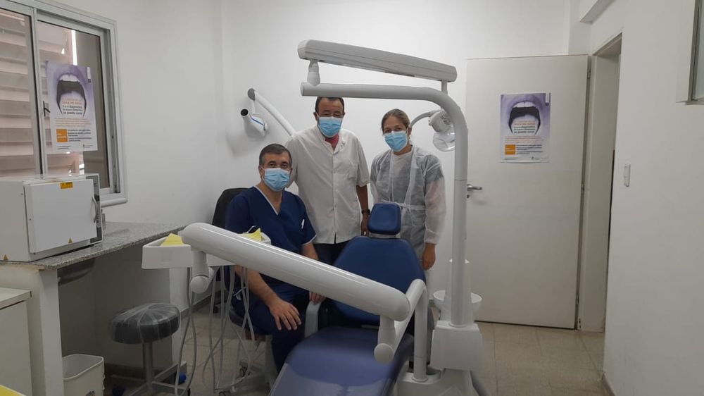 equipamientos de salud bucal