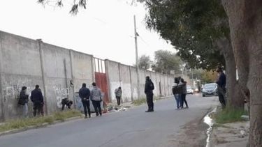Macabro. Personal de criminalística trabajó en el lugar.