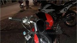 Un joven está en grave estado tras haber caído de una motocicleta