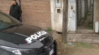 encontraron a un hombre muerto dentro de su casa