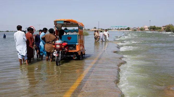 Pakistán: las lluvias monzónicas dejaron 55 muertos