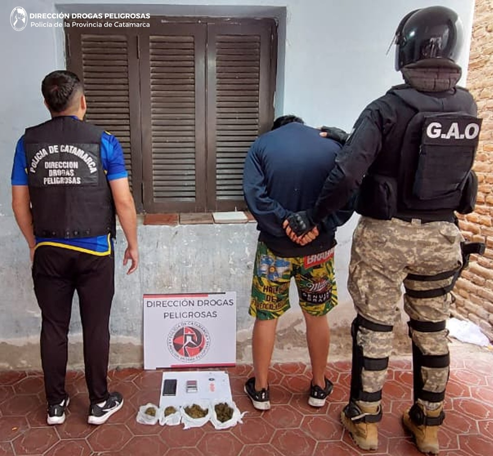 Detuvieron a dos jóvenes y secuestraron marihuana tras allanamientos por narcomenudeo
