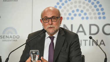 si lo veta es porque entiende que el sistema universitario no es util