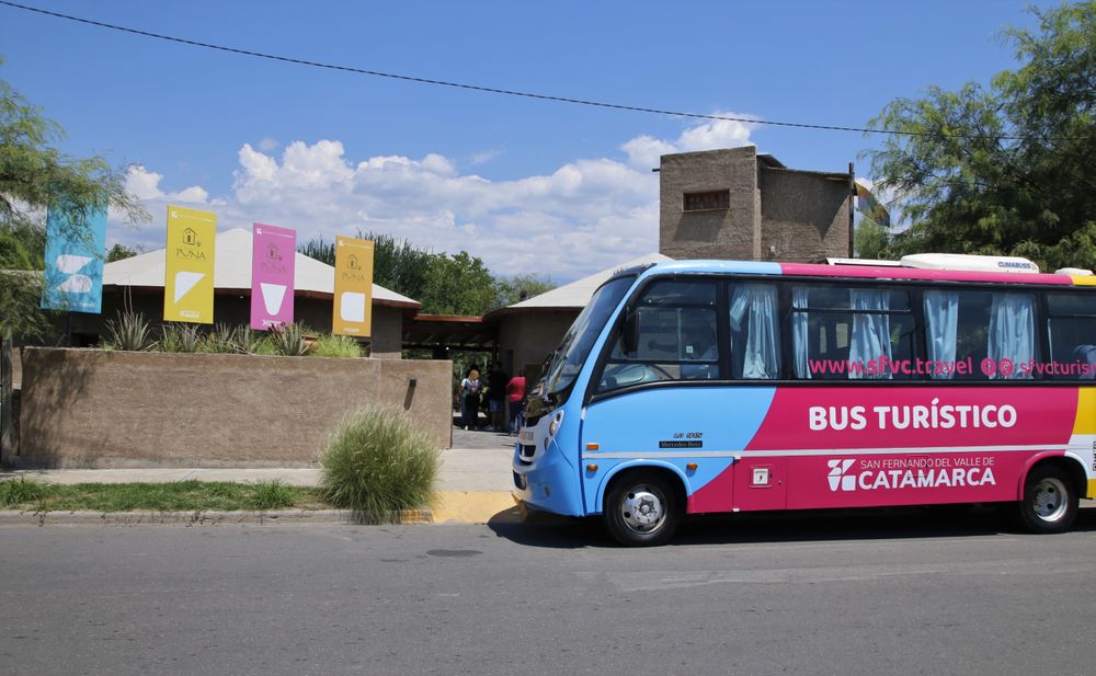 BUS TURISTICO.jpg