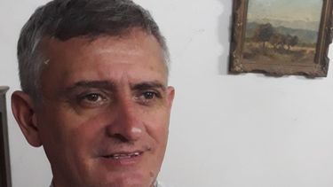 Piden al fiscal Flores que obligue a Ríos a cumplir la cuarentena