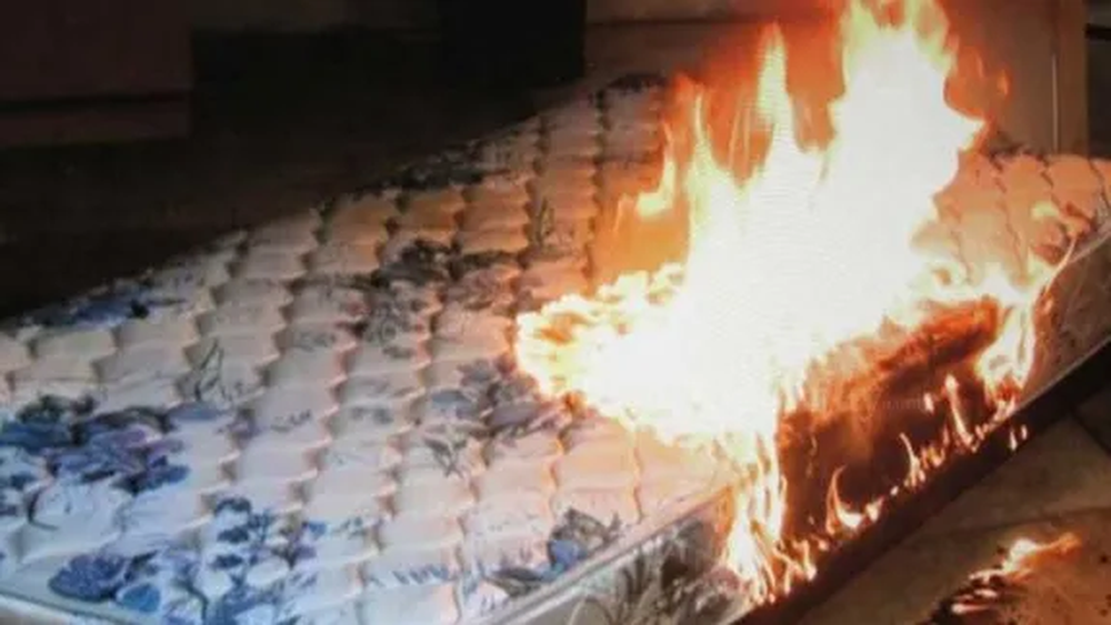 El foco ígneo se habría originado en dos colchones.