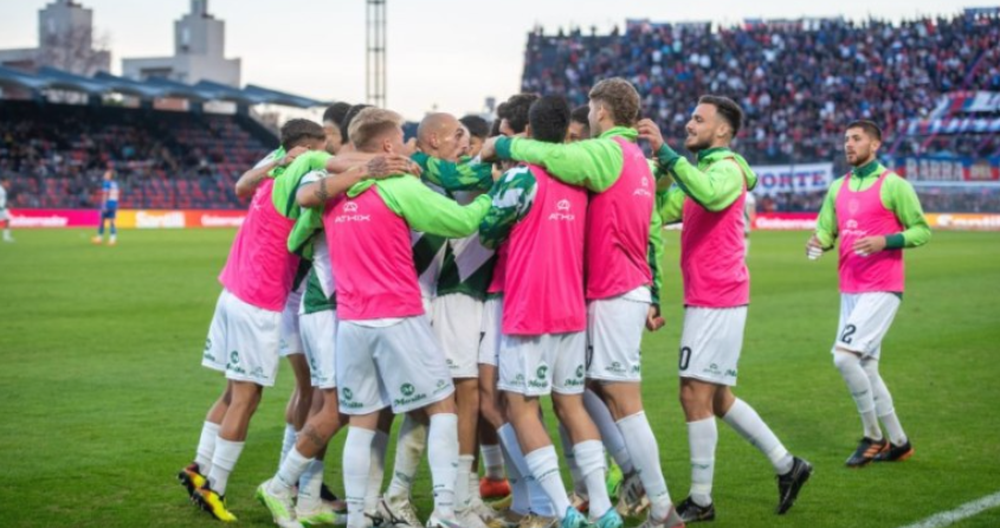 Banfield derrotó a Tigre en Victoria
