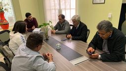 Reunión. Contó con la presencia del rector de la UNCA, Arellano.