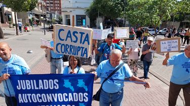 Jubilados volvieron a marchar contra las políticas de Milei
