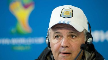 sabella hablo de la mojadita de lavezzi: lo tome como muestra de carino