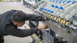 Sesenta trabajadores quedarán sin empleo tras el cierre de la planta textil Hilado S.A. en La Rioja Sesenta trabajadores quedarán sin empleo tras el cierre de la planta textil Hilado S.A. en La Rioja