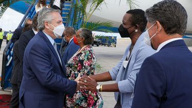 con la visita a barbados, finaliza la gira presidencial
