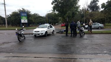 Choque en una de las rotondas de avenida Legisladores