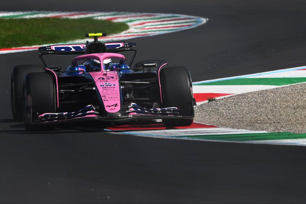 Colapinto abandonó tras un choque en la relargada y Russell ganó el GP de Azerbaiyán