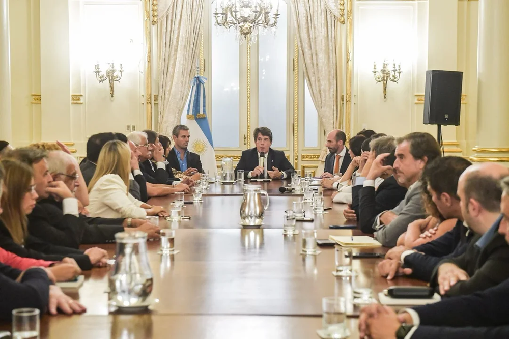 Reunión técnica de Posse con legisladores para ordenar los bloques en la previa a la Asamblea Legislativa