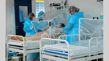 Nuevamente ascendieron las cifras: 2.635 contagios y 38 muertes