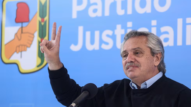 alberto fernandez renuncio a la presidencia del pj tras ser imputado