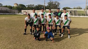Defensores. El norteño igualó sin goles ante Salta Central y los dos no pudieron subir en la tabla.