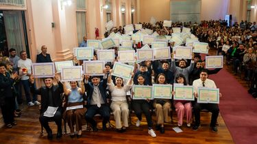 la facultad de tecnologia y ciencias aplicadas entrego titulos a 74 nuevos profesionales
