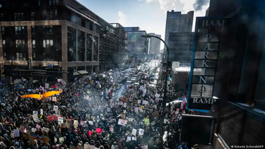 convocante paro y protesta en estados unidos contra las redadas antinmigracion