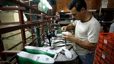Para proteger la industria nacional se regularán las importaciones