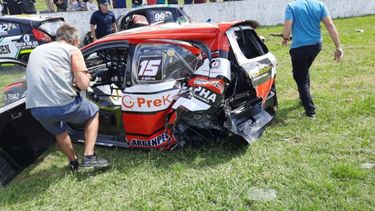 impactante choque multiple en la largada del turismo nacional clase 2