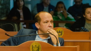 zavaleta: la solucion que proponen es que los becados terminen manejando uber