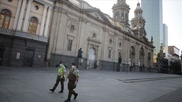 millones de chilenos vuelven al confinamiento total