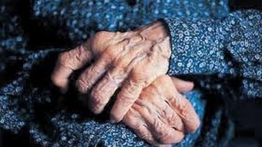 La juzgan por abandonar a su madre