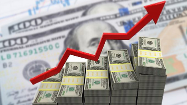 Pese a la sangría de reservas el Banco Central no logra detener al dólar blue
