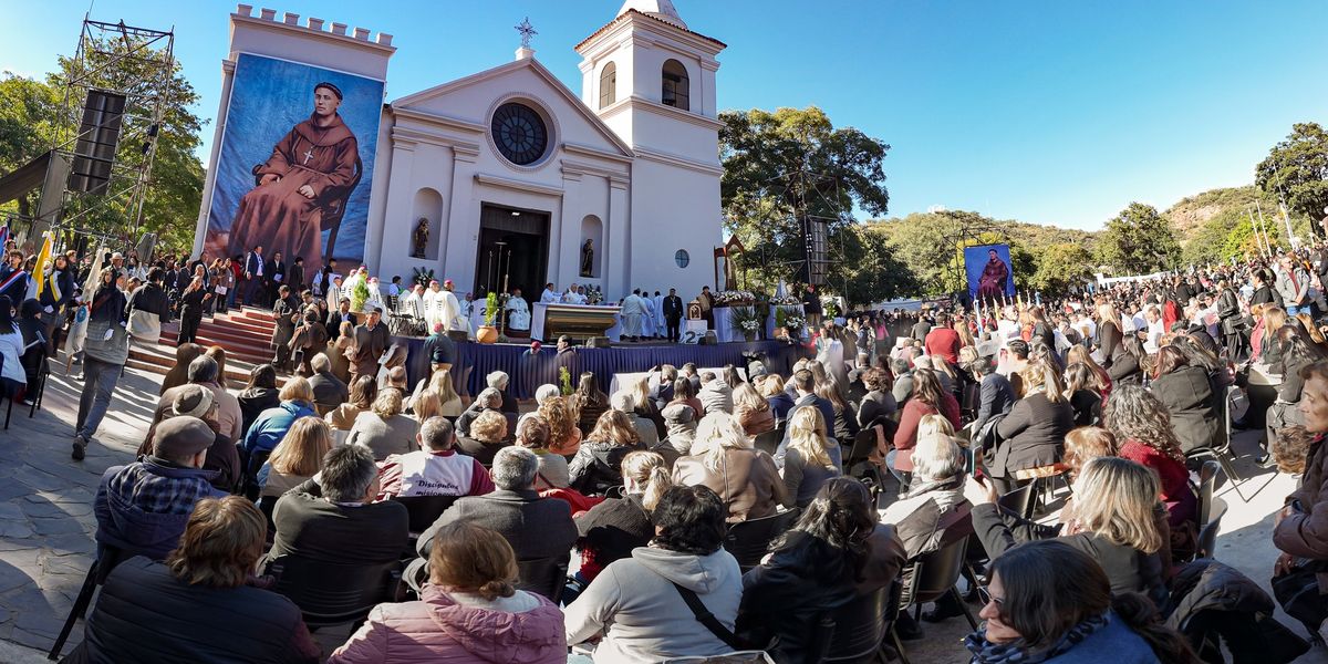 Celebración. Las actividades comenzaron en las primeras horas de la mañana en Fray Mamerto Esquiú. Celebración. Las actividades comenzaron en las primeras horas de la mañana en Fray Mamerto Esquiú.
