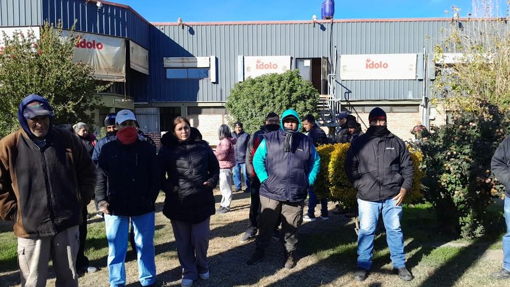 Reclamos. Los empleados llevan meses en la incertidumbre.