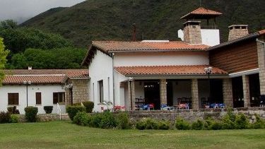 Agreden físicamente a un policía que hacia un adicional en El Rodeo