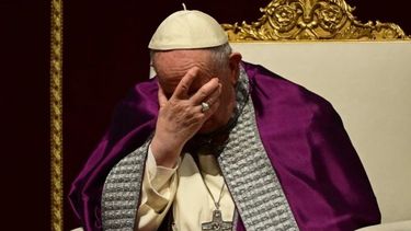 Francisco solicitó a todos los obispos y sacerdotes del mundo que se unan a él en este acto de fe.&nbsp;