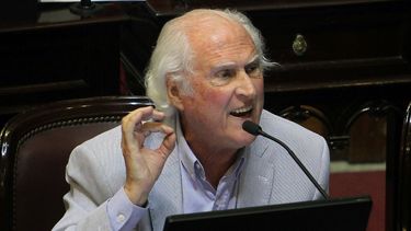 solanas denuncio penalmente a aranguren y laura alonso por abuso de autoridad