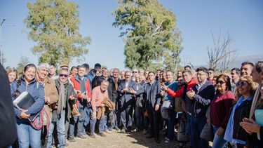 Raúl Jalil. En reunión.