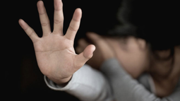 Imputan a una mujer por abandono de sus hijas y a su pareja por abuso sexual agravado Imputan a una mujer por abandono de sus hijas y a su pareja por abuso sexual agravado