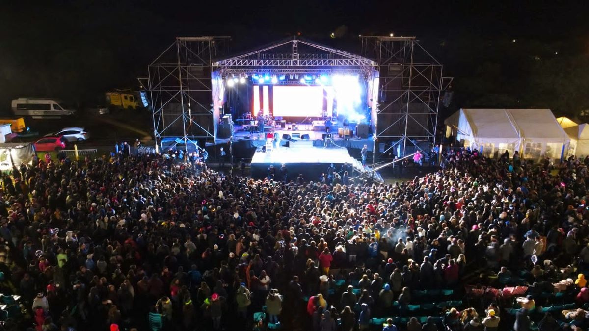 Exitosa primera noche del Festival del Pimiento