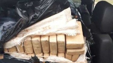 Lo atraparon con 192 kilos de marihuana en el auto