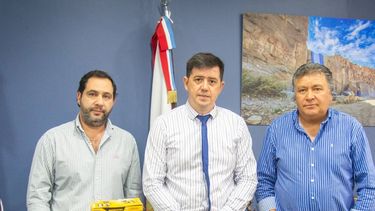 Entrega de insumos. Ayer, producción entregó a la empresa cuestionada insumos para que limpie.&nbsp;