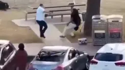 La reacción heroica que sorprendió en el tiroteo de Bondi. La reacción heroica que sorprendió en el tiroteo de Bondi.