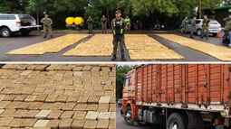 Detienen a un conductor con más de una tonelada de marihuana oculta entre cajones de frutas Detienen a un conductor con más de una tonelada de marihuana oculta entre cajones de frutas