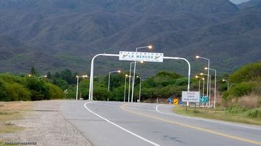Volcó un camión en la cuesta El Totoral