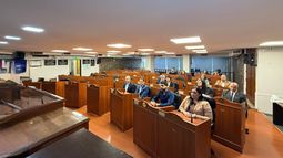 La oposición denuncia que  el oficialismo se escapa  del debate en la Cámara baja