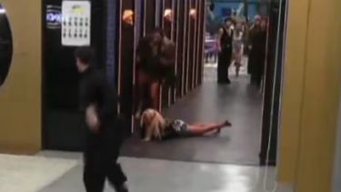 Gran Hermano: impactante caída de Yanina Zilli en la gala en vivo