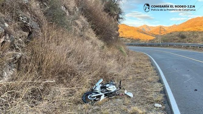Un motociclista chocó contra un caballo en la Ruta 4 y fue hospitalizado