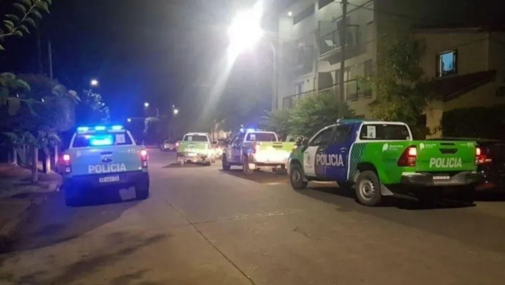 Escena. Para los investigadores, la pareja plantó una tijera.