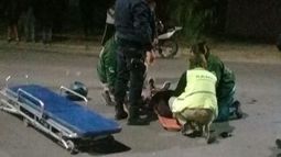 Choque entre motociclistas sobre avenida Virgen del Valle